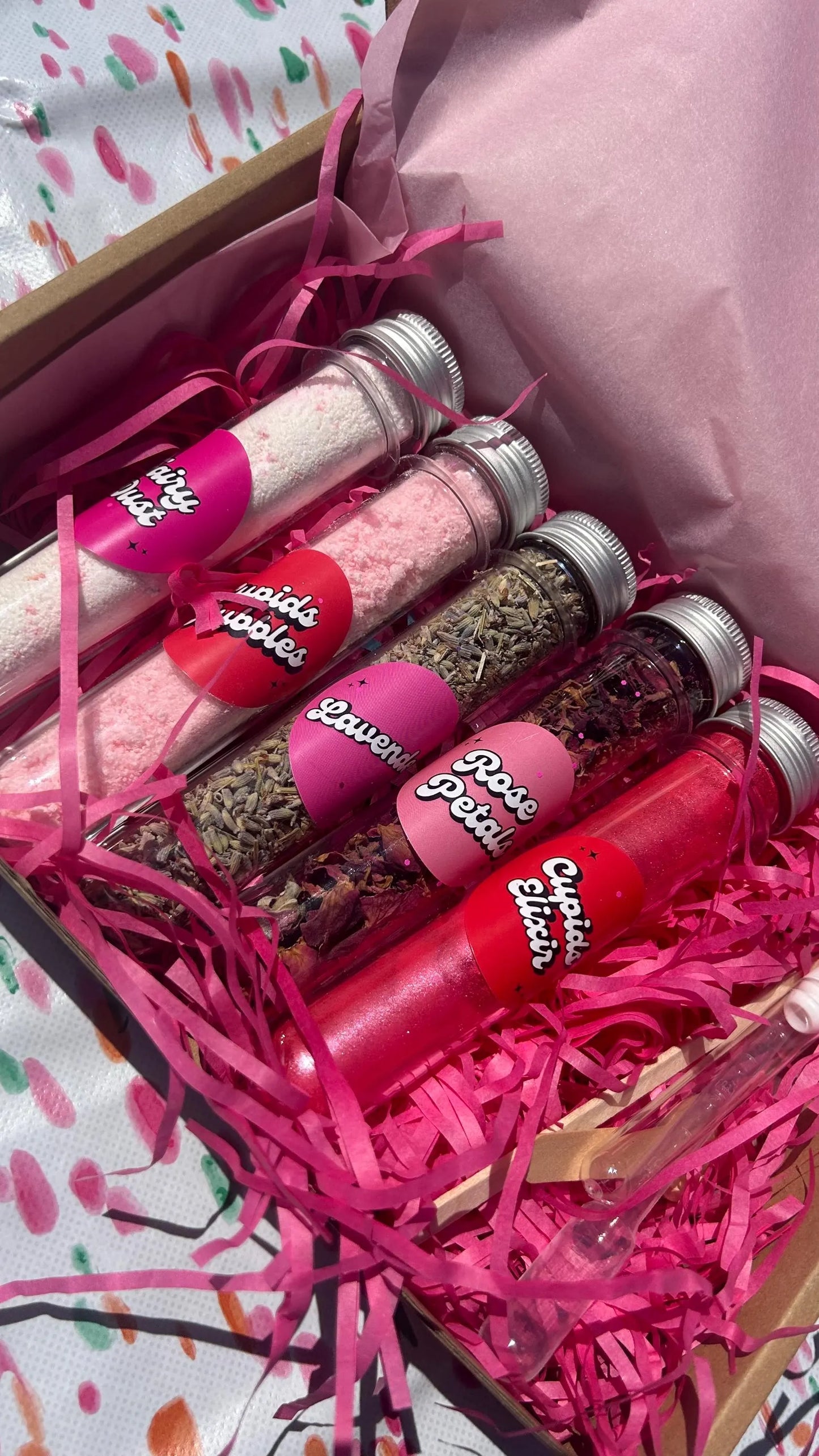 Little Dreamers Lab l Love Potion Play Kit | Magical Sensory Play for Kids | Valentine’s Potion Making with Bath Dust & Flowers